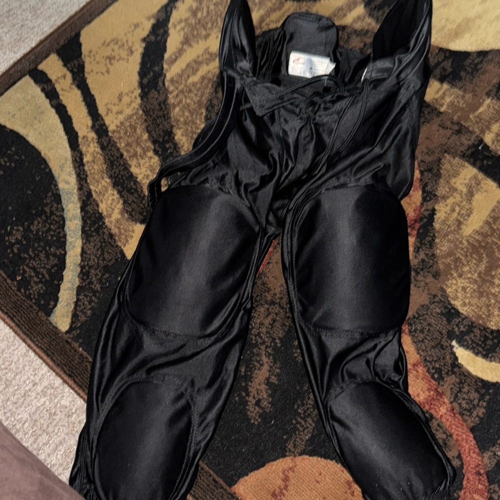 Men’s Size large Cramer integrated football pants my son wore them at age 12/13.